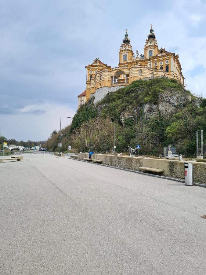 Schon Wohnen Beim Stift Melk Lägenhet Exteriör bild